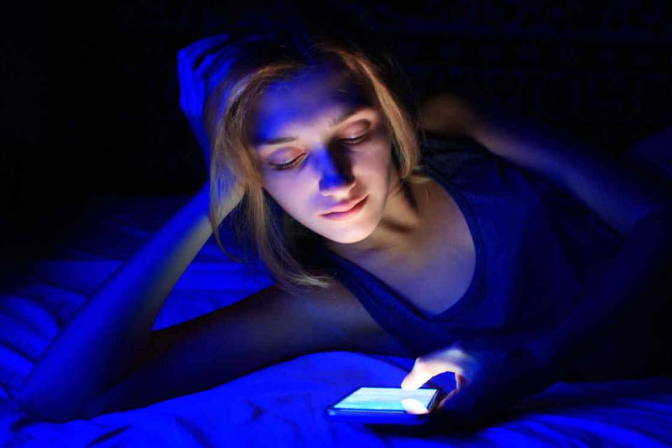 Por que a luz azul das telas é diferente da luz do sol - inspiração 1