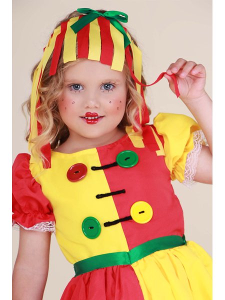 Inspirações de maquiagem para se parecer com a Emília