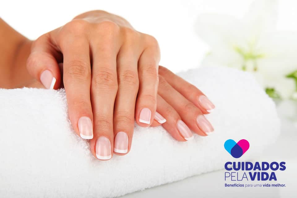 Guia completo de vitaminas para unhas fortes e crescimento acelerado