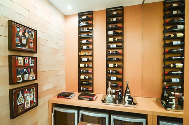 ideias adega sala estar moderna pequena