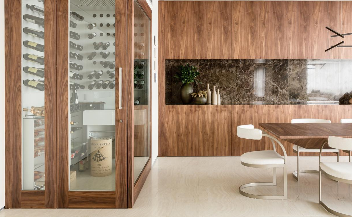 custo adega embutida sala de estar