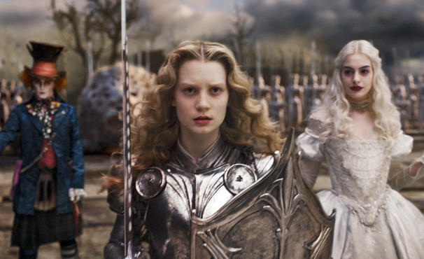 Underland: Explorando o Mundo Mágico de Alice e Suas Rainhas