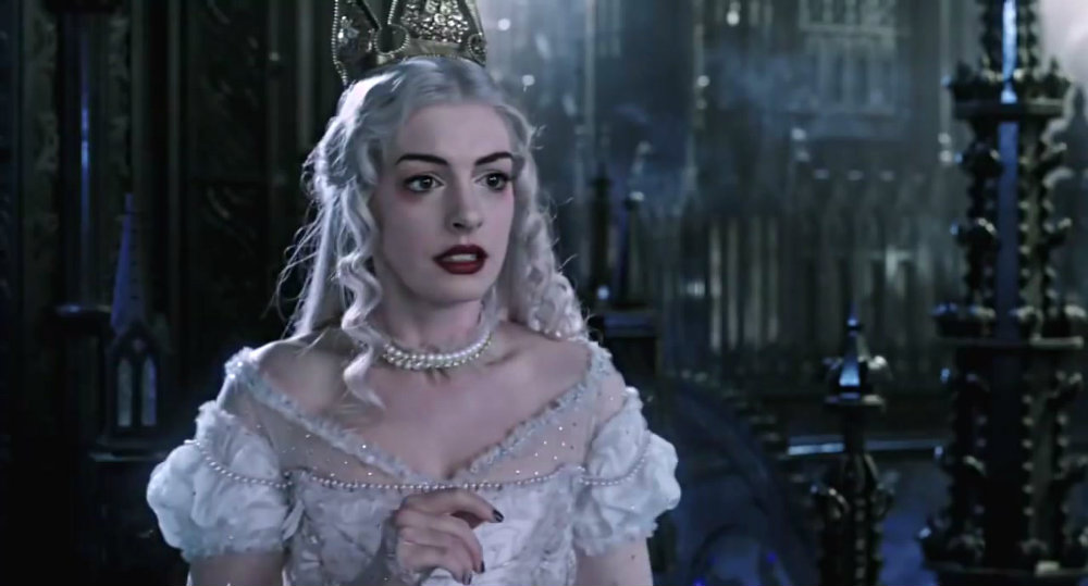 Mabel Cezar: A Voz Icônica da Rainha Branca no Brasil