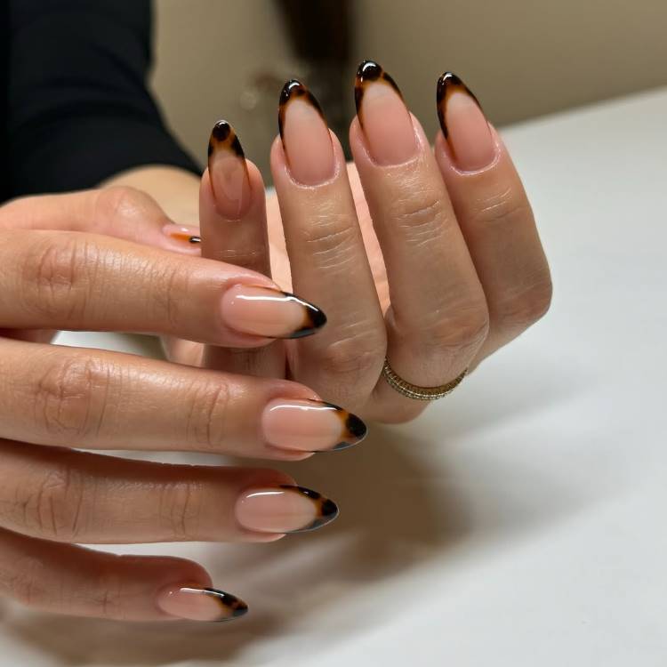 5 ideias de títulos:
1. Anel de Unha: O Acessório Perfeito para Elevar suas Fotos de Nail Art
2. Guia Completo: Como Usar Anéis de Unha no Dia a Dia e em Ocasiões Especiais
3. Tendências em Anéis de Unha: Modelos Que Vão Dominar 2024
4. Onde Comprar Anéis de Unha: As Melhores Lojas Online e Dicas de Compra
5. Anel de Unha vs. Unha Postiça: Qual a Melhor Opção para Você?