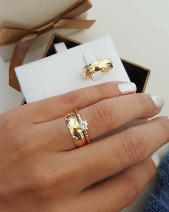 quanto custa um aparador de aliança em ouro 18k com diamantes