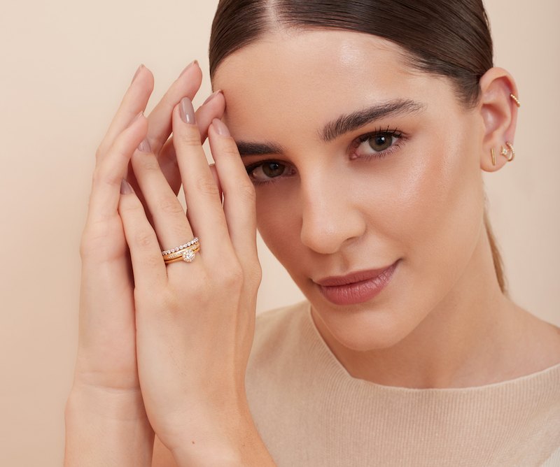 aparador de aliança de prata 925 com zircônia