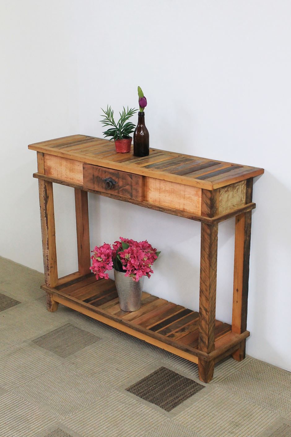 Aparador ou Buffet? Saiba Qual Escolher para Seu Espaço