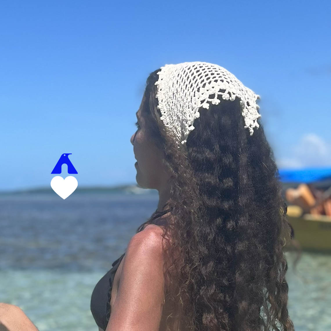 Bandana de crochê com tramas vazadas