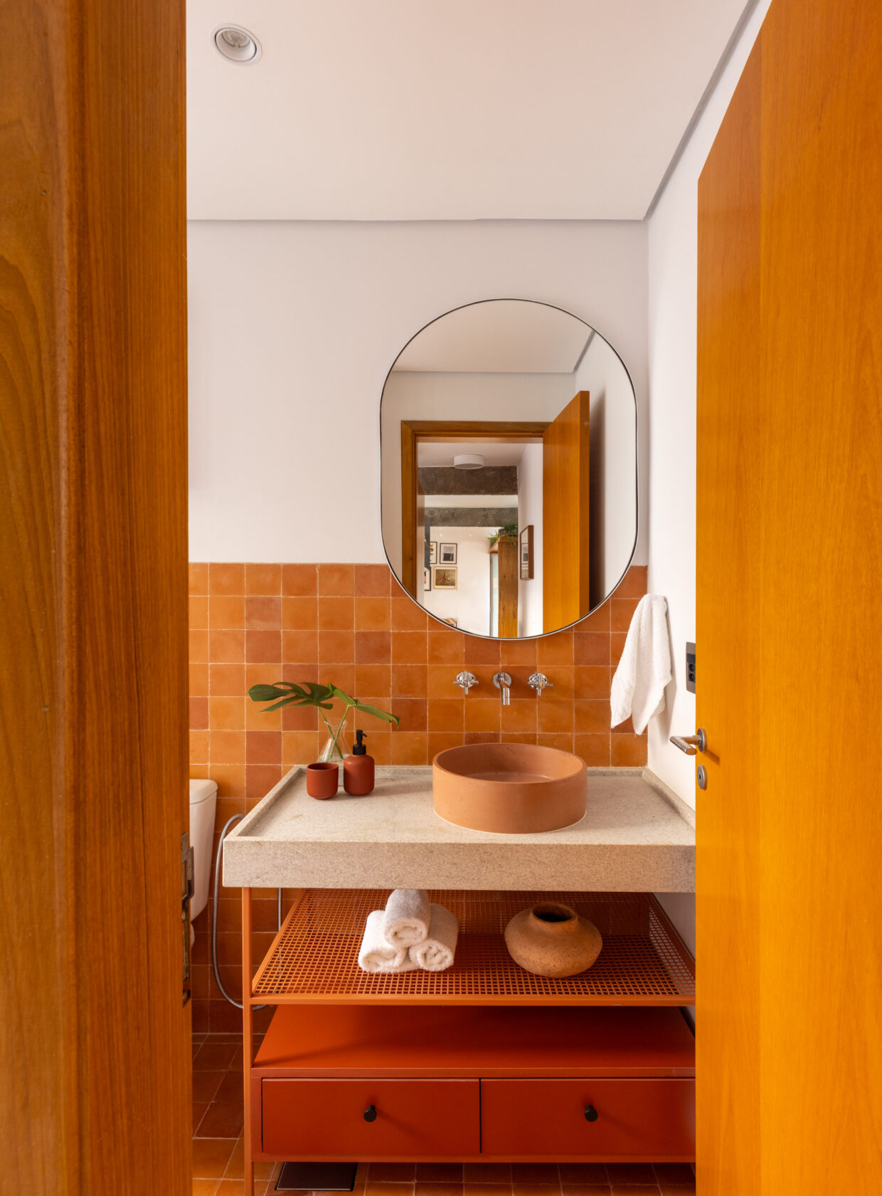 quanto custa decorar banheiro pequeno terracota