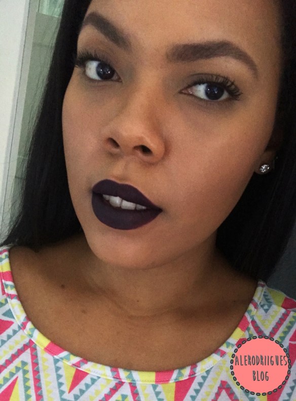 Como Combinar o Batom Berinjela: Cores e Estilos para Arrasar