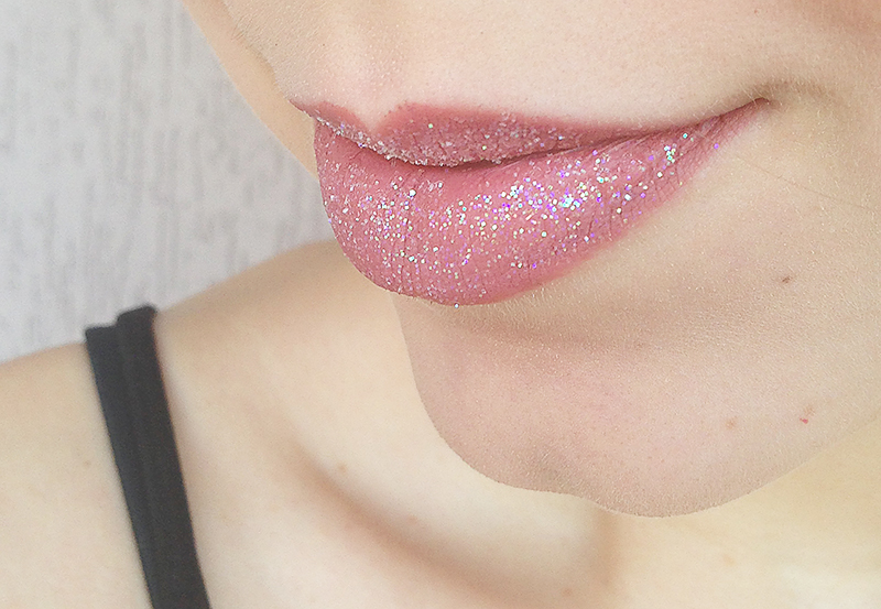 batom com glitter