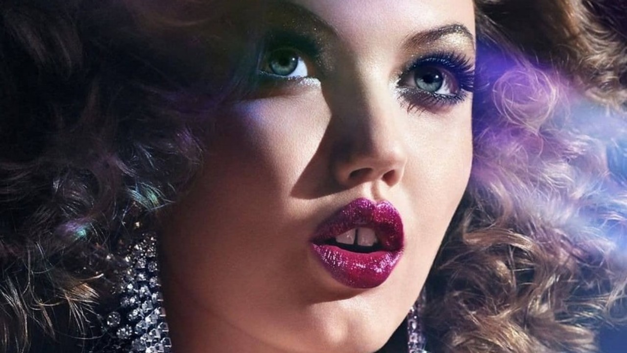 5 ideias de títulos:
1. Guia Completo: Como Escolher o Batom com Glitter Perfeito para Você
2. Tendências de Batons com Glitter: Do Matte ao Glossy
3. Batons com Glitter de Longa Duração: Dicas e Melhores Opções
4. Como Usar Batom com Glitter: Tutoriais e Inspirações
5. Batons com Glitter: A Evolução dos Efeitos Especiais em Maquiagem