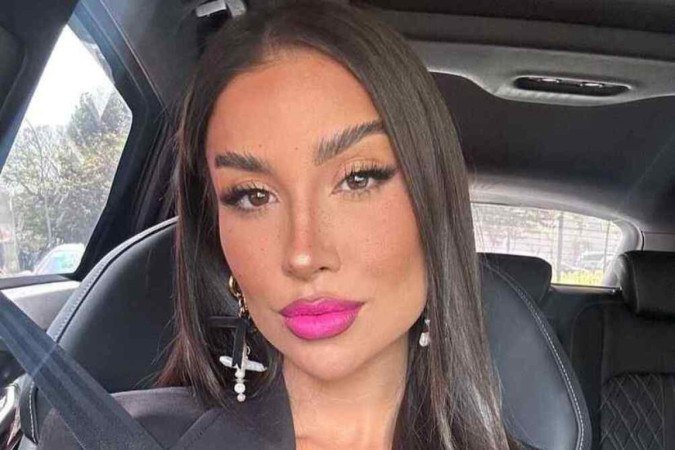 Batom Rosa Cremoso vs. Matte: Qual o Melhor para Você?