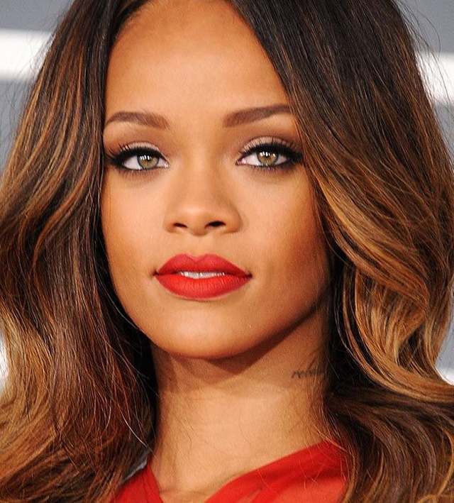 batom vermelho alaranjado