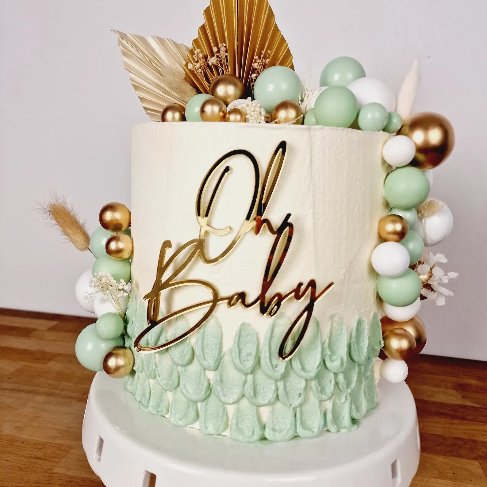 bolo 50 anos feminino com flores