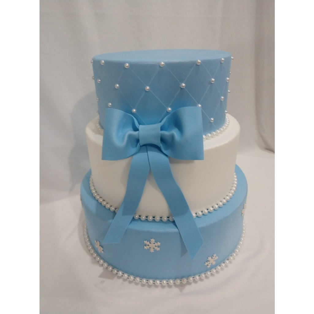 bolo azul feminino chantilly