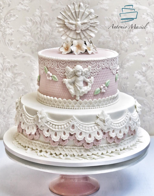 bolo batizado delicado