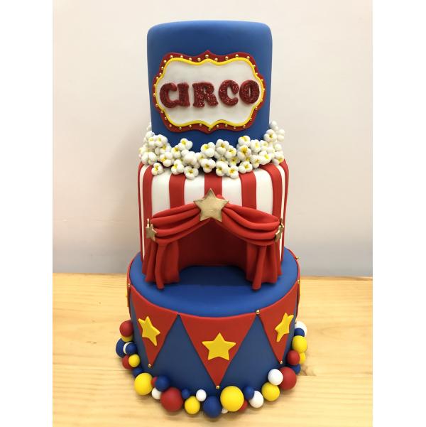 bolo fake personalizado