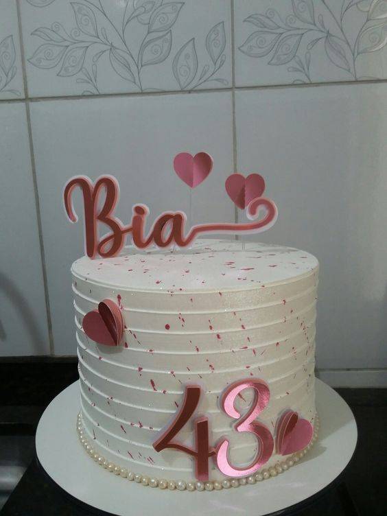 Bolo feminino delicado