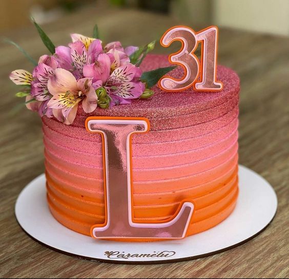 decoração bolo feminino vermelho