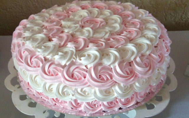 bolo infantil menina cores pastéis