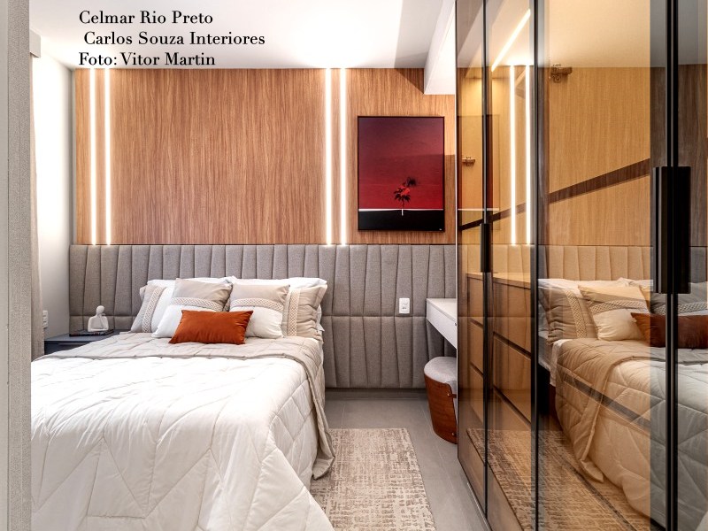 cabeceira solteiro estofada vs. madeira: qual a melhor?