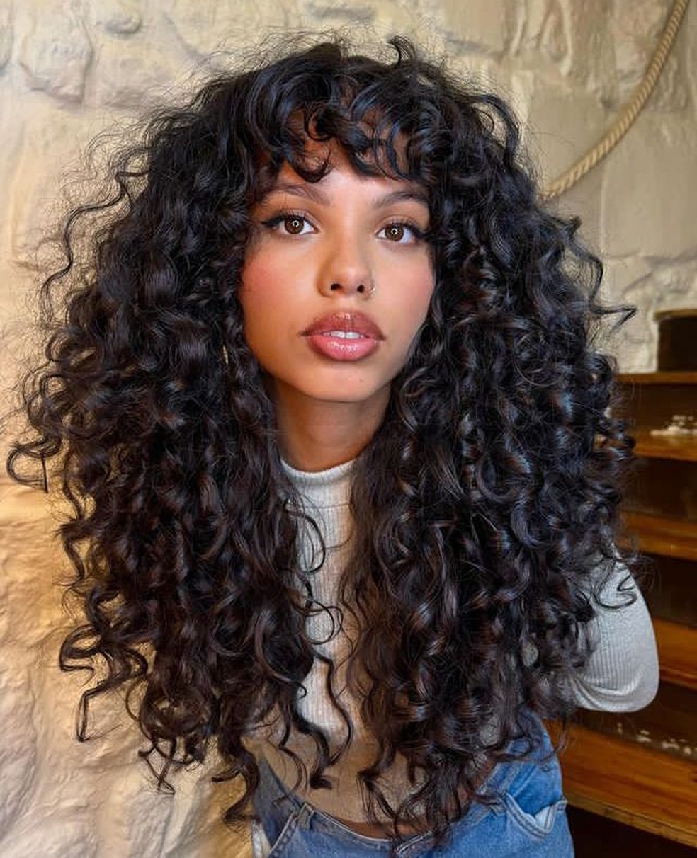 melhores penteados cabelo com ondas inspiração