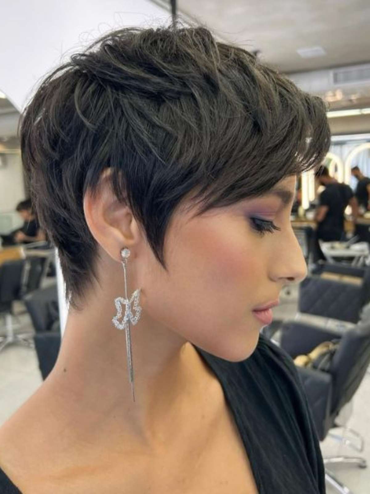 quanto custa um corte de cabelo curto feminino profissional