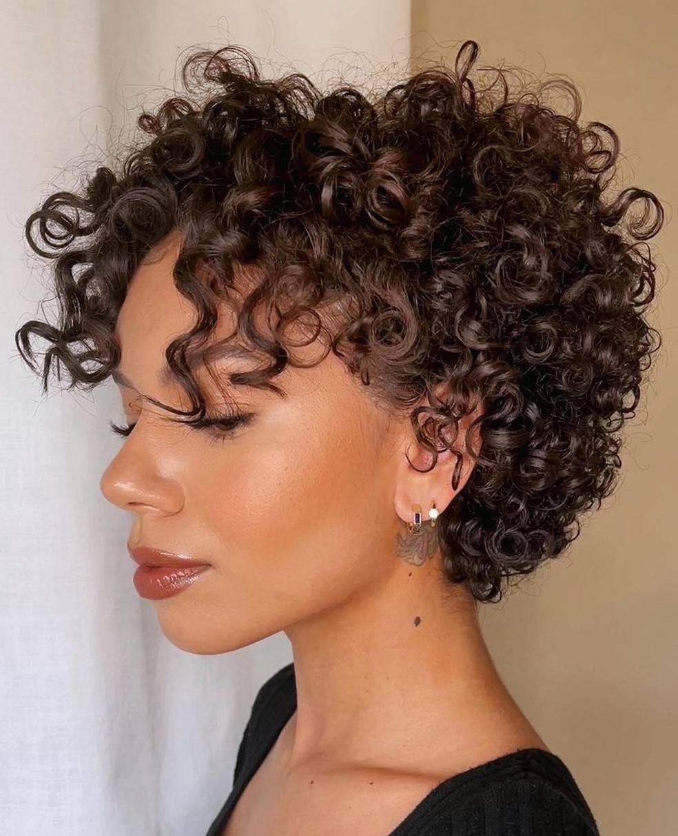 cortes de cabelo curto cacheado crespo inspiração