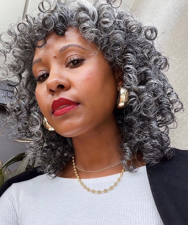 erros comuns ao cortar cabelo cacheado curto