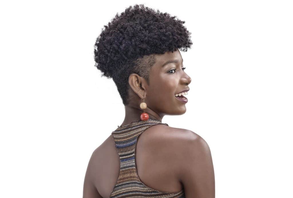 corte em camadas vs corte cônico cabelo crespo