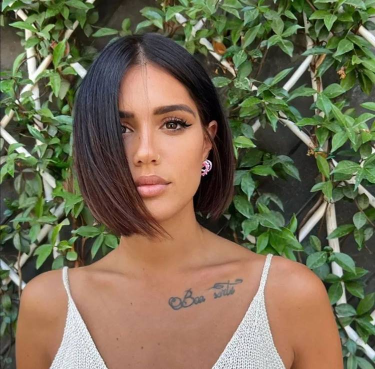 corte bob liso feminino com franja