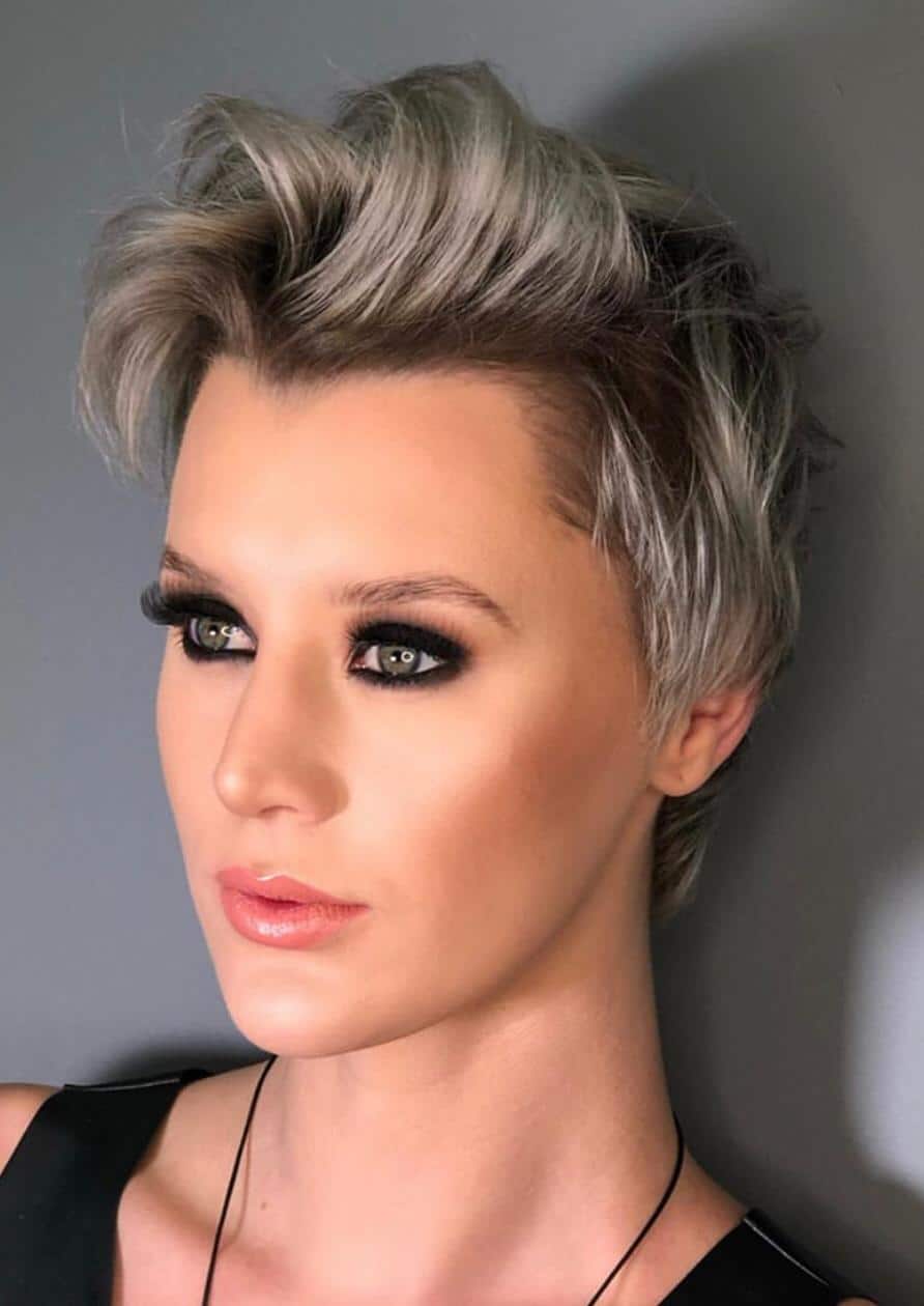 corte wolf cut liso feminino