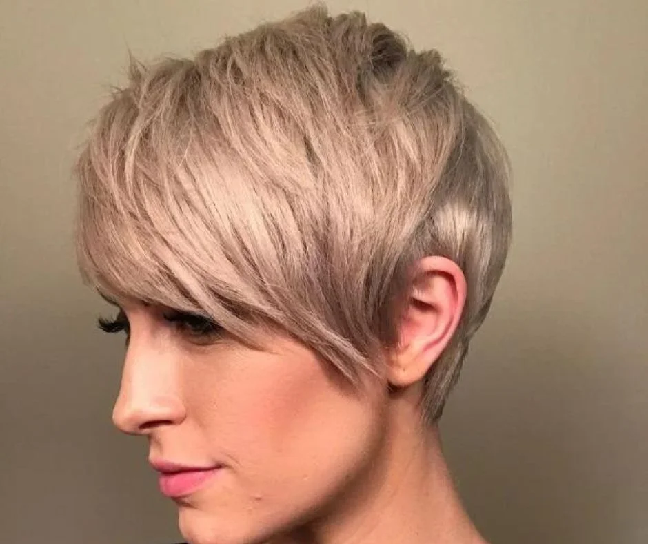 inspiração cabelo feminino quase raspado