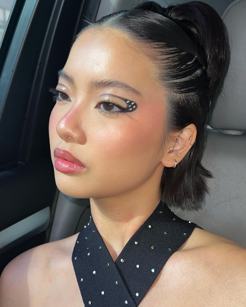 penteado semi preso com tranças laterais para formatura