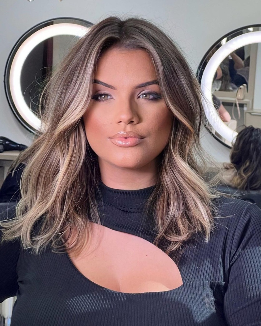 corte de cabelo médio moderno