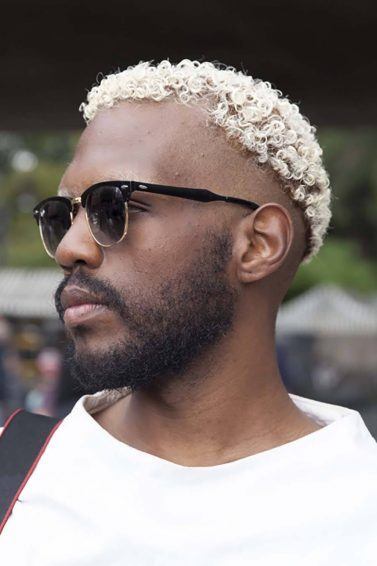 cabelo platinado feminino