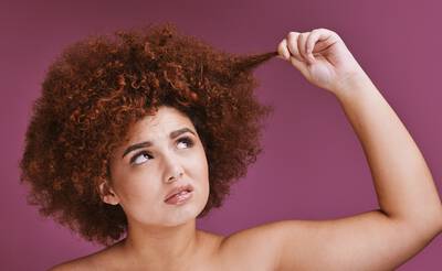 Vinagre de Maçã no Cabelo: Benefícios e Receitas para Selar as Cutículas