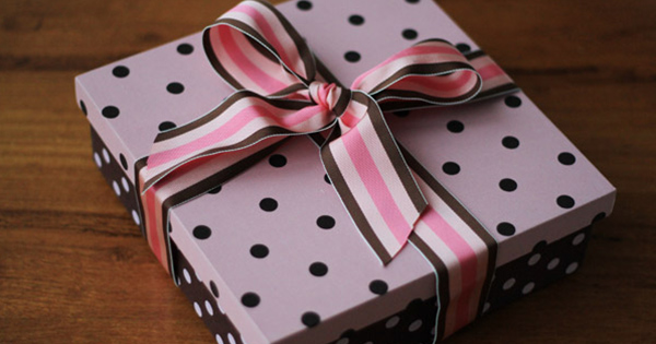 caixa de papel retangular