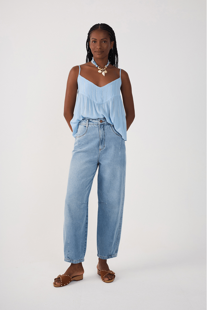 Calça barrel: A tendência que veio para ficar em 2025/2026