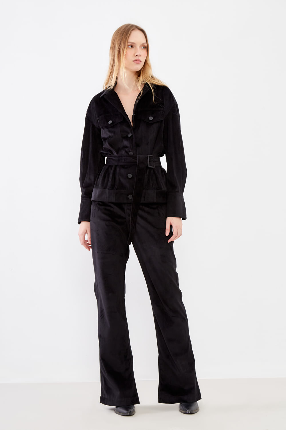 preço calça flare de veludo feminina