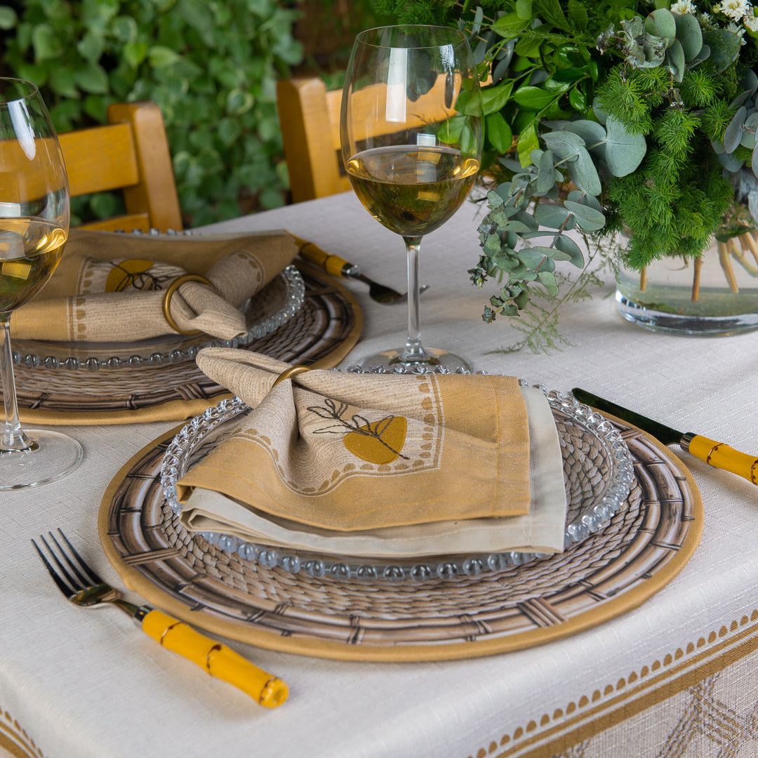 Tendências de Capas de Sousplat 2024: Estampas e Cores em Destaque