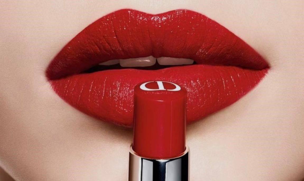 Inspiração Visual: Onde Encontrar as Melhores Fotos e Vetores para sua Capa de Maquiagem no Facebook