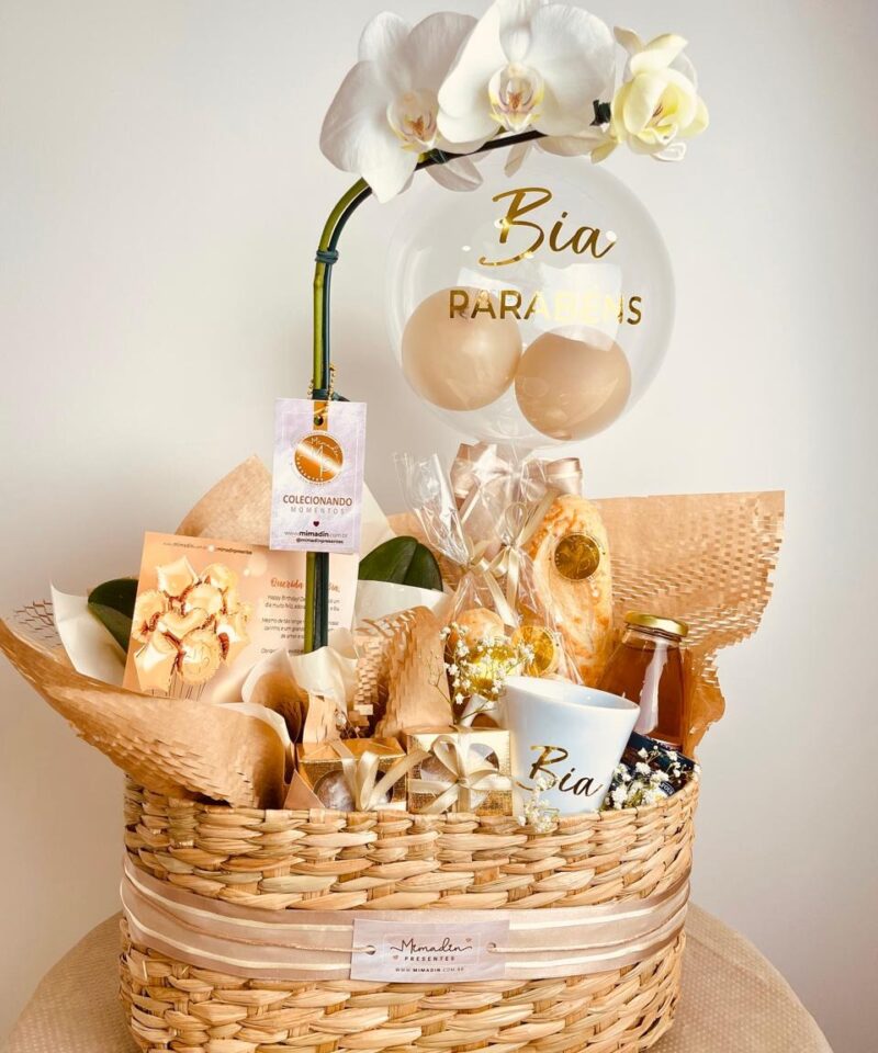 cesta de aniversário para bebês