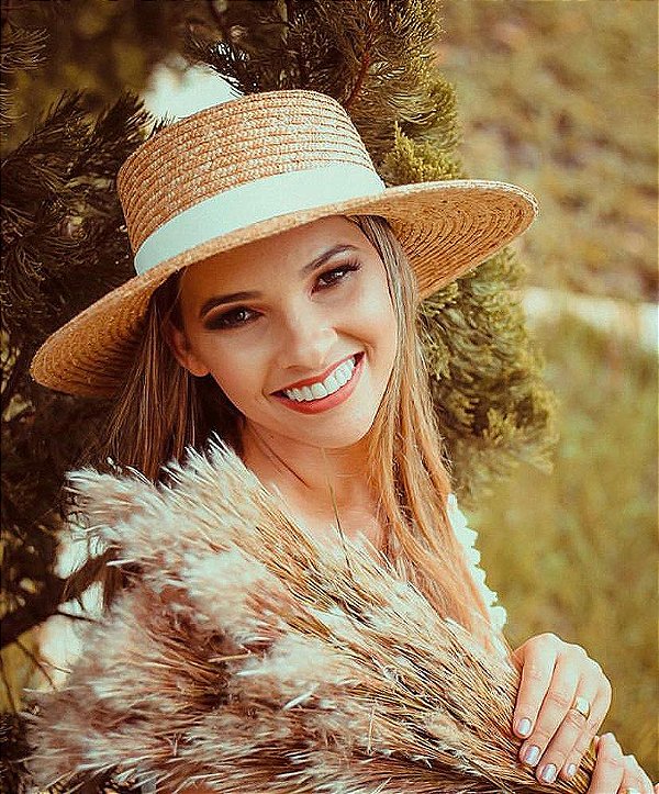 Chapéu de palha feminino