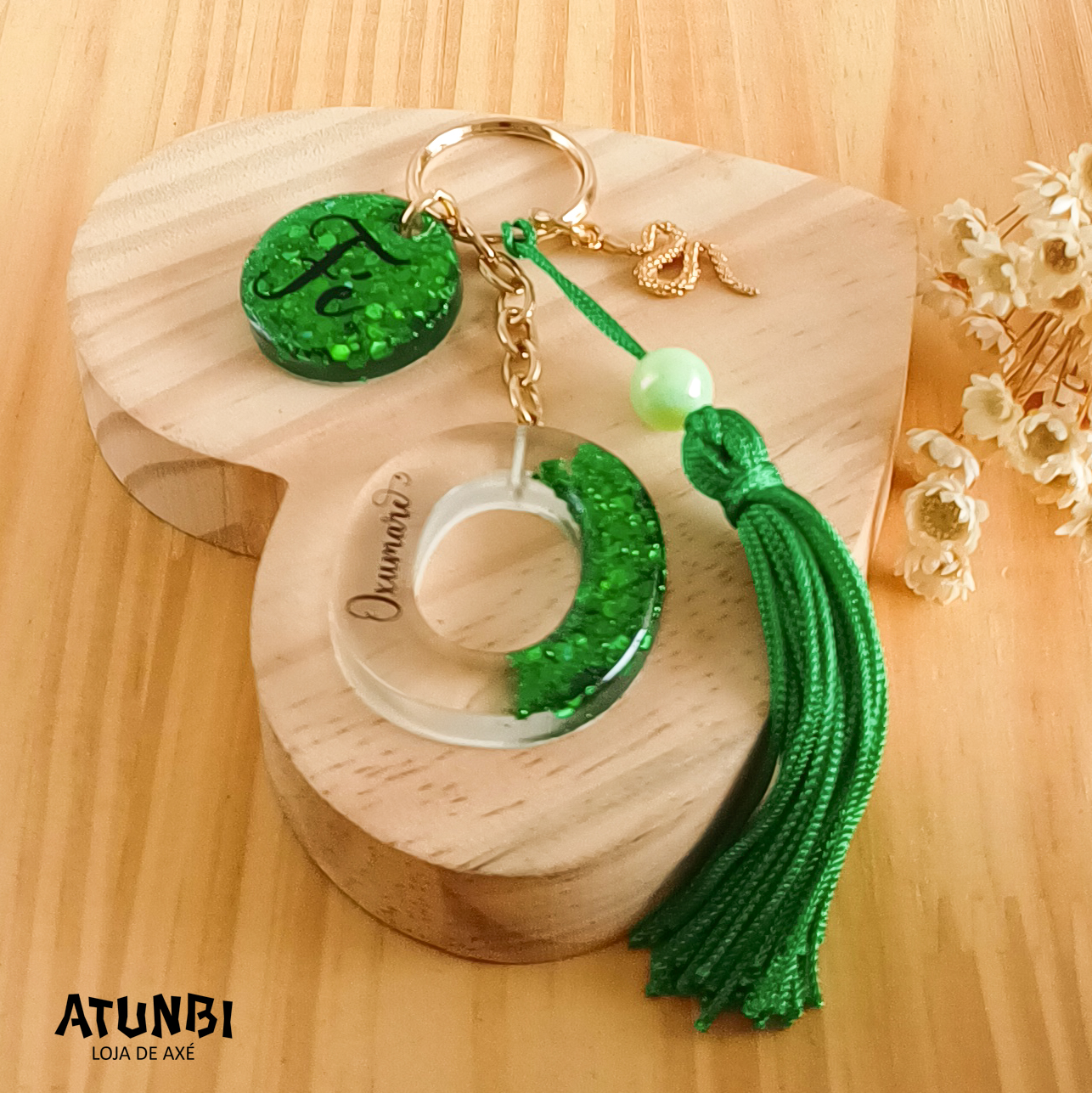 chaveiro resina com glitter