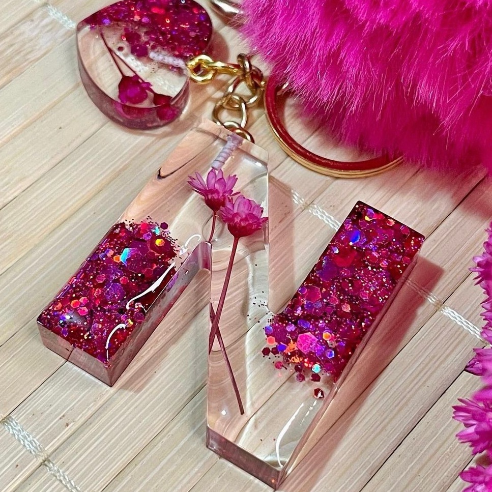 chaveiro resina com tassel