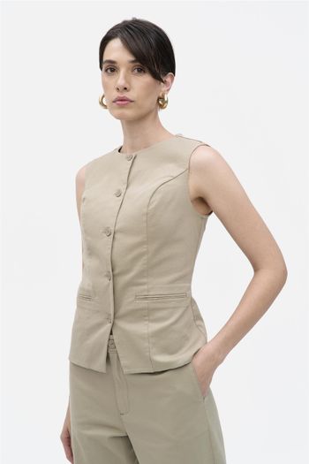 colete feminino de tricô com capuz