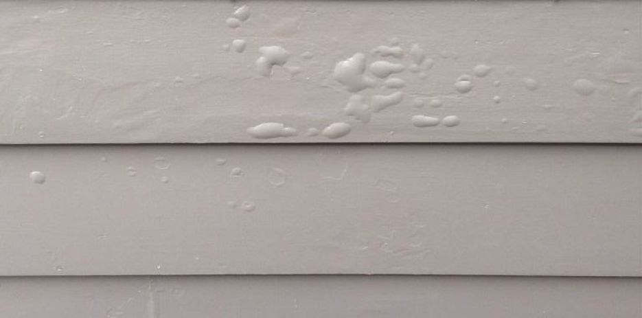 por que o verniz da madeira fica com bolhas