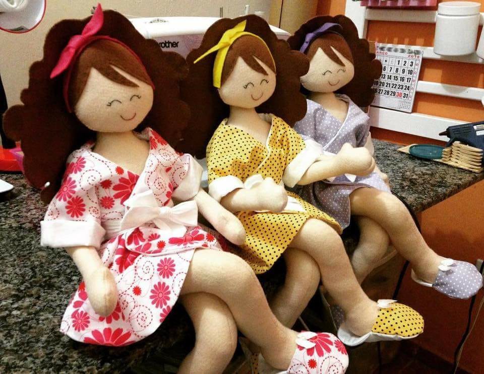 Tutorial Rápido: Boneca de EVA de Parede para Banheiro Pequeno